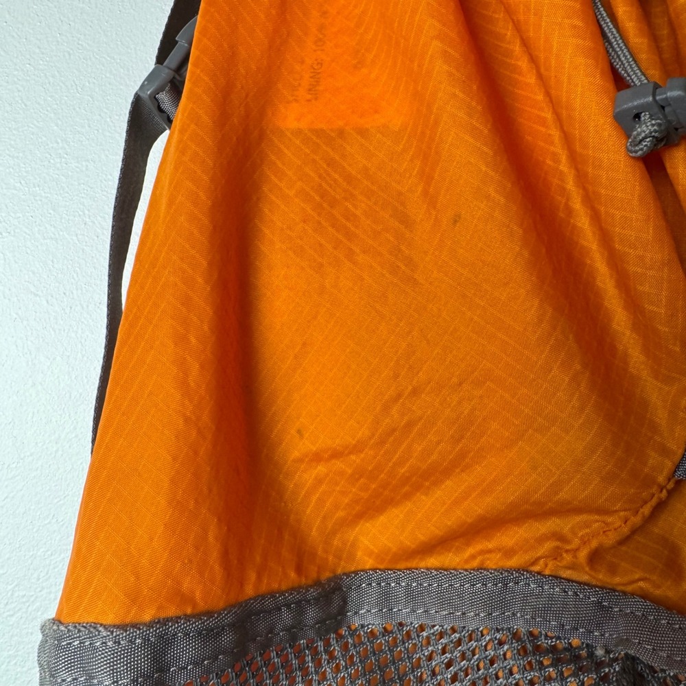 Marmot Kompressor 20L Backpack Daypack Orange Hiking Outdoors Gorpcore - Picture 8 of 12